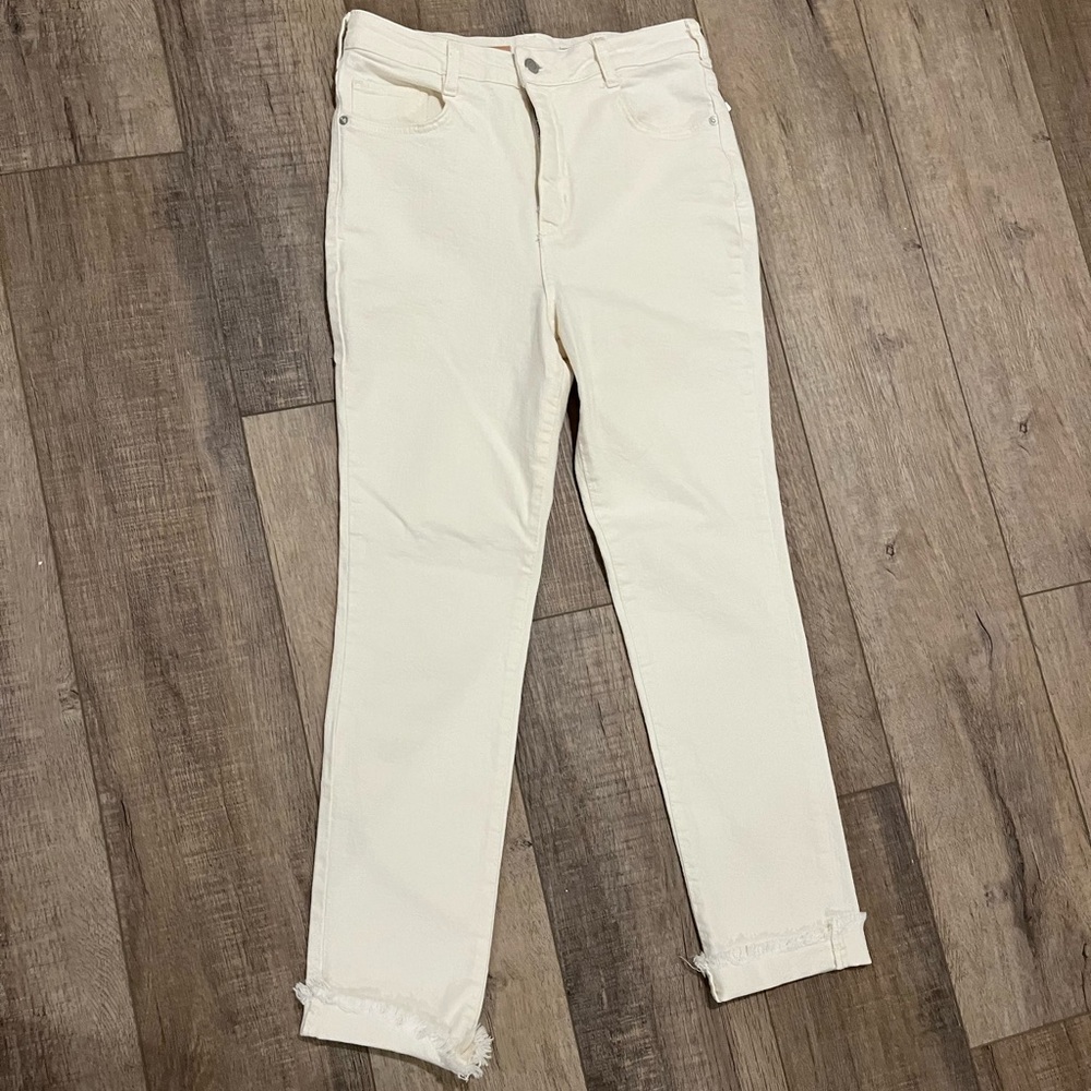 NWT Pilcro High Rise White Denim Cigarette Jeans Size: 28